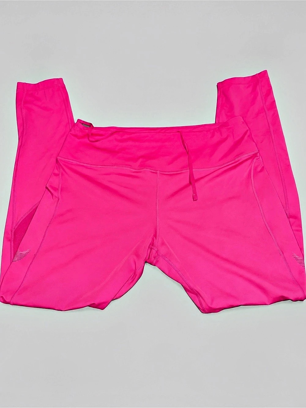 Nike DRI-FIT athletic leggings Pink Size Medium Like New